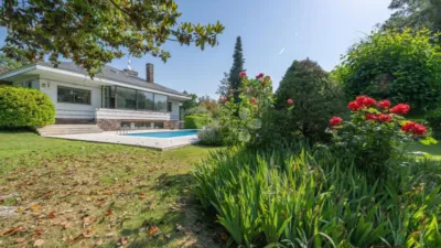 Chalet in La Moraleja photo 14
