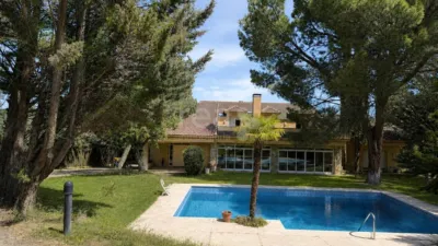 Chalet in Ciudalcampo photo 2