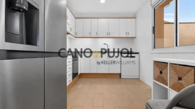Penthouse on Carrer d'Antoni Sedó photo 36