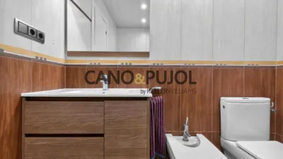 Apartment on Carrer del Consell de Cent photo 34