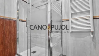Apartment on Carrer del Consell de Cent photo 33