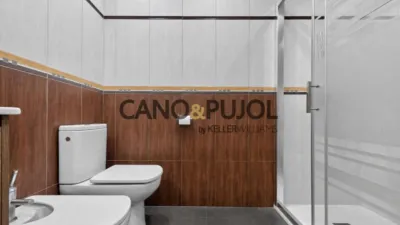 Apartment on Carrer del Consell de Cent photo 32