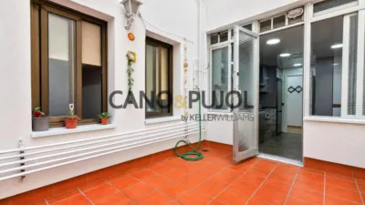 Apartment on Carrer del Consell de Cent photo 21