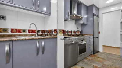Apartment on Carrer del Consell de Cent photo 26