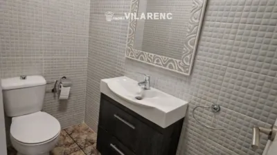 Semi-detached house on Carrer de Xile photo 16
