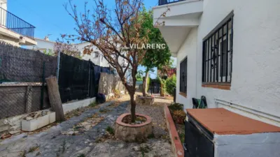 Semi-detached house on Carrer de Xile photo 30