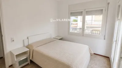 Semi-detached house on Carrer de Xile photo 18