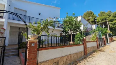 Semi-detached house on Carrer de Xile photo 29