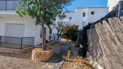 Semi-detached house on Carrer de Xile photo 28