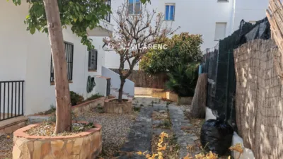 Semi-detached house on Carrer de Xile photo 27