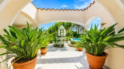 Villa on Carrer del Freser, 11 photo 10