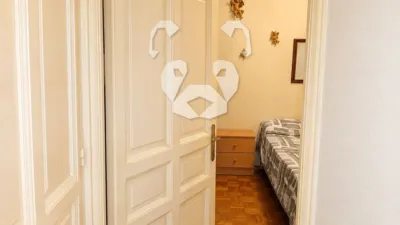 Apartment on Calle de Alcántara photo 12