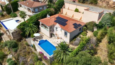 Chalet on Carrer d'Anglaterra, 203 photo 41