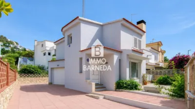 House on Carrer de la Barca, 16 photo 2