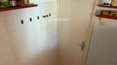 Apartment on Mare de Deu de Montserrat Street photo 33