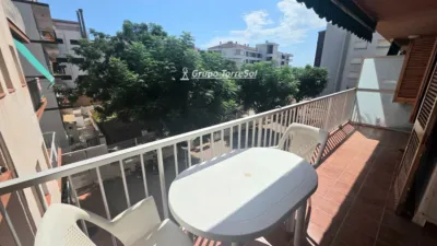 Apartment on Mare de Deu de Montserrat Street photo 3