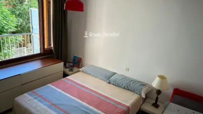 Apartment on Mare de Deu de Montserrat Street photo 20