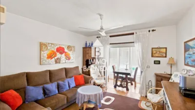 Apartment at Carles Fages de Climent Street, No. 1 photo 2