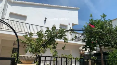 Semi-detached house on Carrer de Xile photo 7