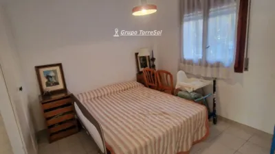Apartment on Mare de Deu de Montserrat Street photo 5