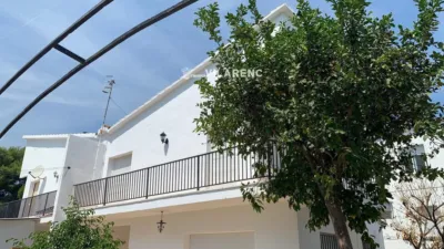 Semi-detached house on Carrer de Xile photo 9
