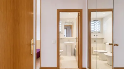 Apartment on Passeig de Lormont photo 10
