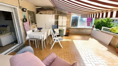 Apartment on Carrer del Sena photo 6