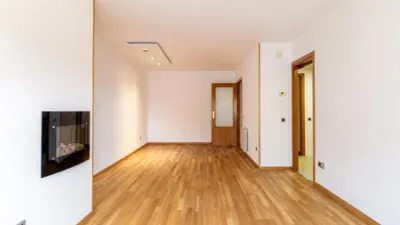 Apartment on Passeig de Lormont photo 2