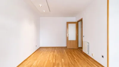 Apartment on Passeig de Lormont photo 18