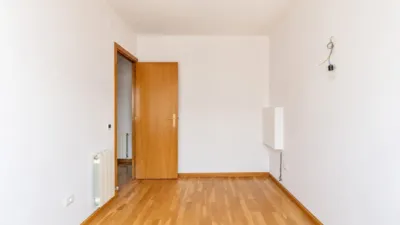 Apartment on Passeig de Lormont photo 14