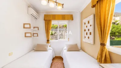 Terraced house on Calle Montaña Clara photo 24