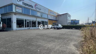 Nave industrial en venta en Gandara - Más