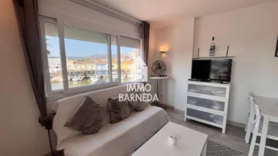 Apartment on Avinguda del Port del Canigó, 15 photo 9