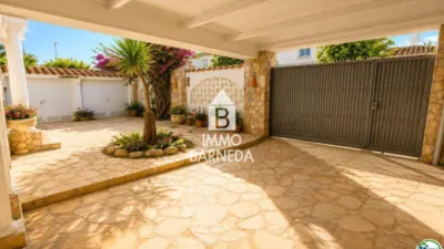 Chalet on Carrer de l'Ebre, 42 photo 6