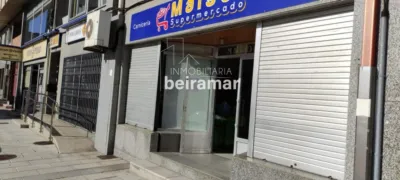 Local comercial en venta en Ribeira - Vista 2