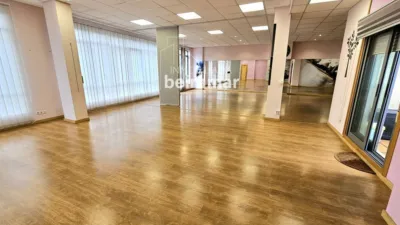 Local comercial en alquiler en Ribeira - Més