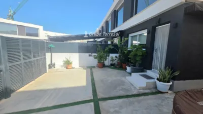 Semi-detached house in Carrer de Chipre photo 32