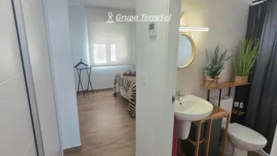 Semi-detached house in Carrer de Chipre photo 20