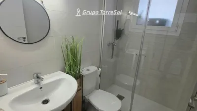 Semi-detached house in Carrer de Chipre photo 16