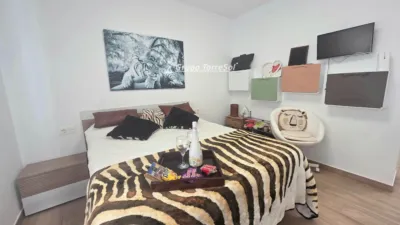 Semi-detached house in Carrer de Chipre photo 14