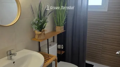 Semi-detached house in Carrer de Chipre photo 18