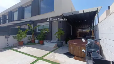 Semi-detached house in Carrer de Chipre photo 37