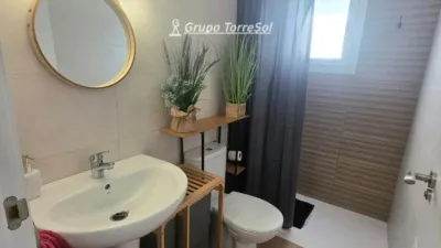Semi-detached house in Carrer de Chipre photo 22