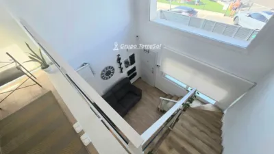 Semi-detached house in Carrer de Chipre photo 13