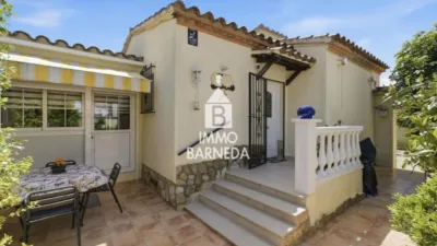 Chalet on Carrer de Sant Maurici, 44 photo 3