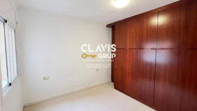 Flat on Carrer del Conveni photo 14