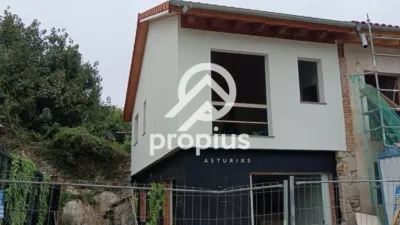 Terraced house on Calle Parres photo 9