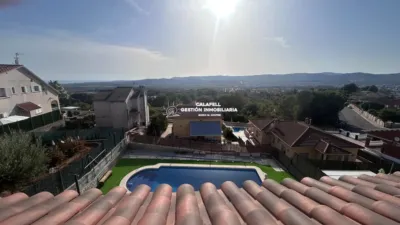 Chalet on Carrer Miquel Costa I Llobera photo 37