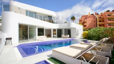 Villa in Costa Adeje photo 2