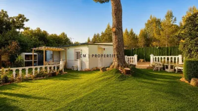 Chalet en alquiler en Urbanització Loma del Miralcampo, Chiva de 1.900 €<span>/mes</span>